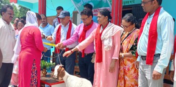 सुनवल मुलपानी वन उपभोक्ता समूहद्वारा अनुदानका सामग्री वितरण