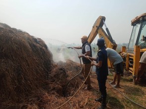 सुनवलमा आगलागीहुँदा ६० हजारकाे पराल नष्ट 